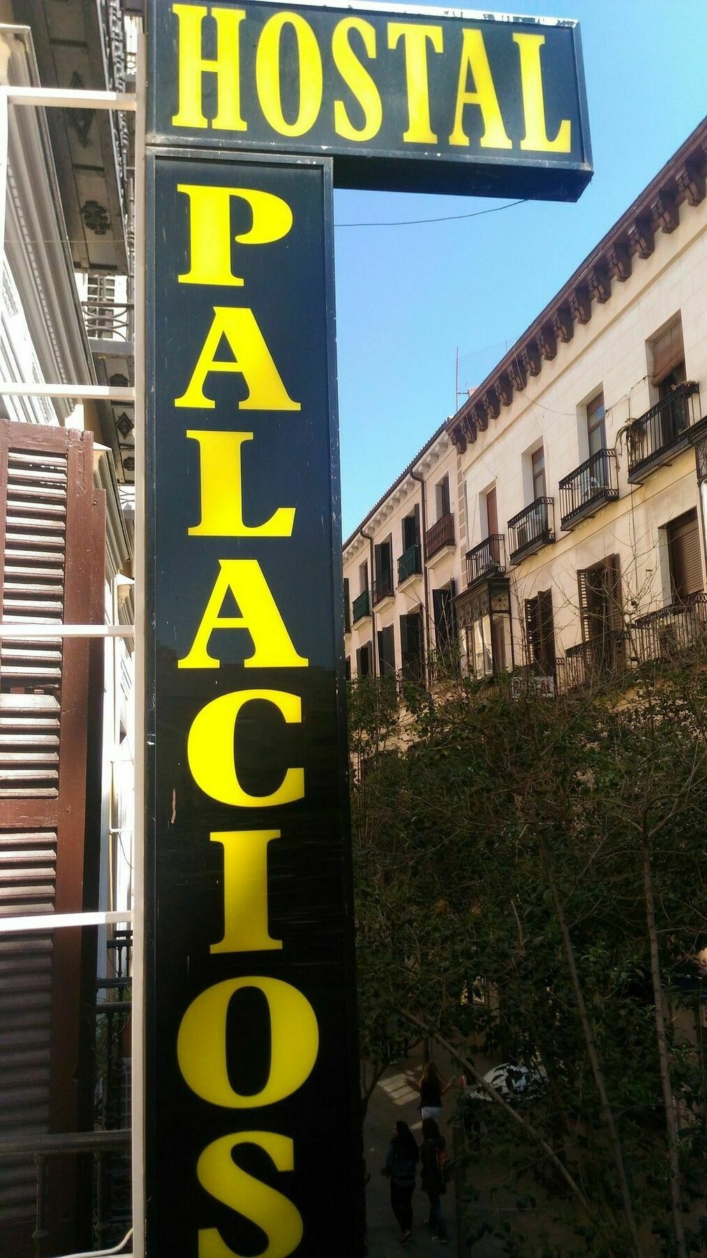Hostal Palacios Fuencarral Madrid Exterior photo